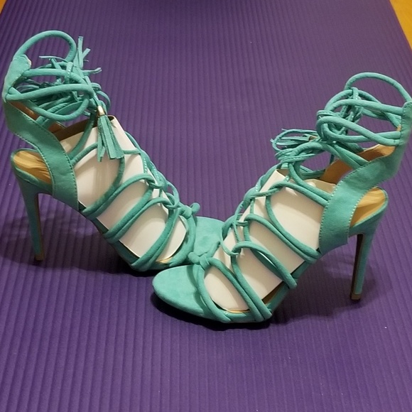 SIZE 6.5&7 LEFT! Caged LaceUp Gladiator Heel - Picture 6 of 6
